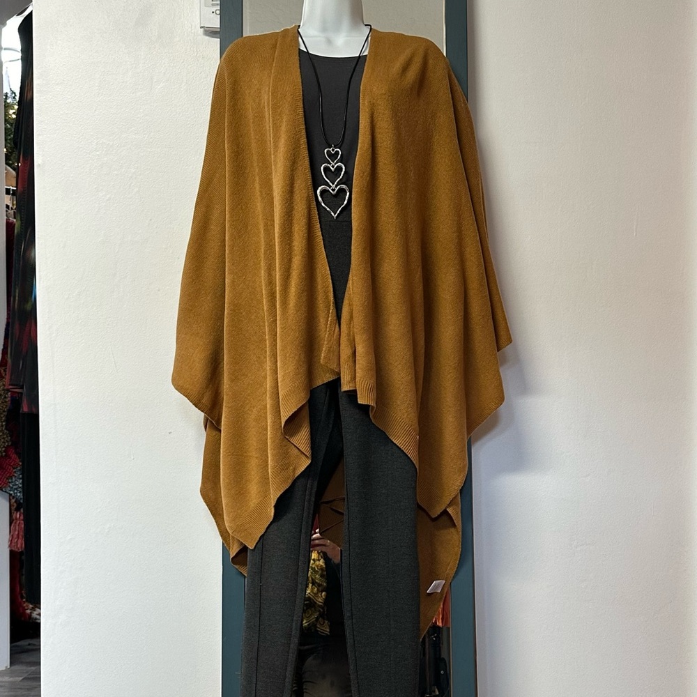 Carmel knit wrap NWT